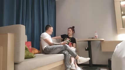 極品探花 約啪足浴店裡巨乳御姐美女，溫柔細緻的口交服務讓人忍不住化身打樁機瘋狂輸出爆操 封面